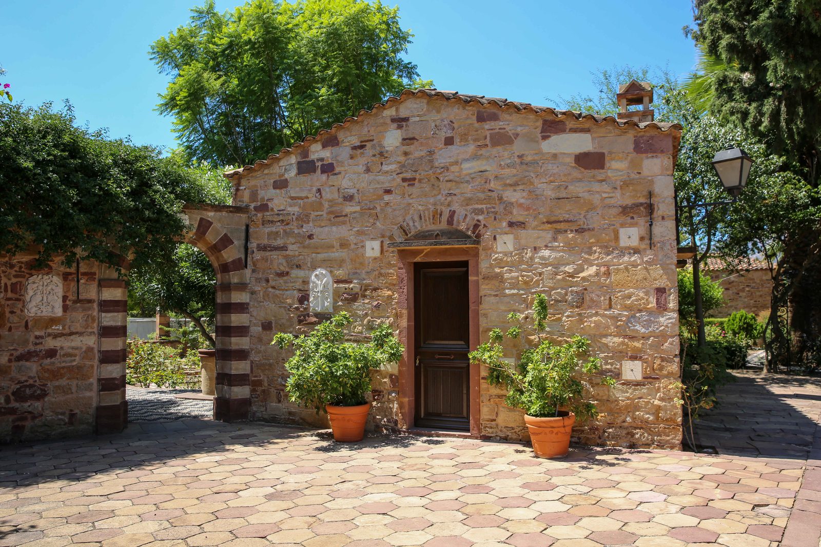 Kampos courtyard